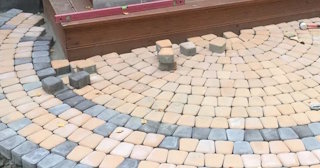 Укладка плитки на крыльцо в Тихорецке по цене от 825 руб. за м² | ТротуарнаяПлитка
