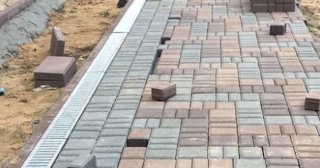 Укладка плитки на дорожке в Тихорецке от 825 руб. - доступная стоимость