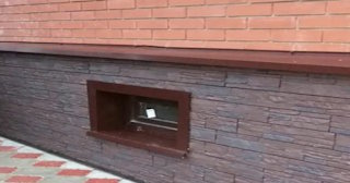 Облицовка цоколя панелями под камень в Тихорецке в октябре